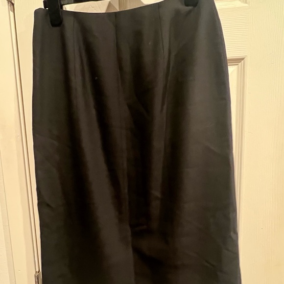 Black Talbots day to night skirt - Picture 3 of 7